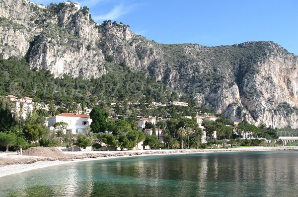 Spiaggia di Beaulieu della Petite Afrique in Francia