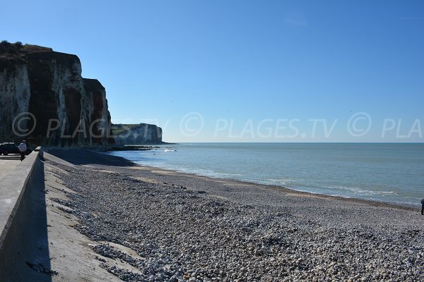 Plage de galets aux Petites Dalles