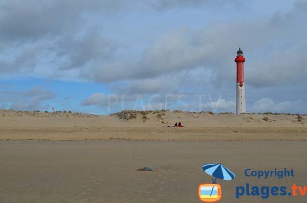 Dunes et phares sur la plage de la Coubre - La Tremblade