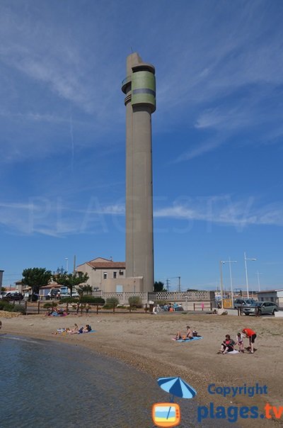 Phare et plage de Fos sur Mer