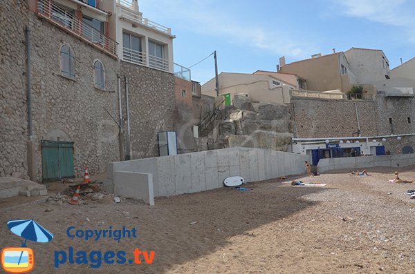 Bar sur la plage des Phocéens de Marseille