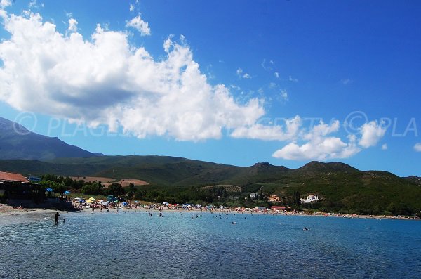 Photo de la plage de la marine de Pietracorbara dans le Cap Corse