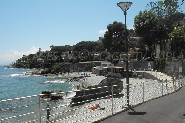 Plage de Pietranera au nord de Bastia