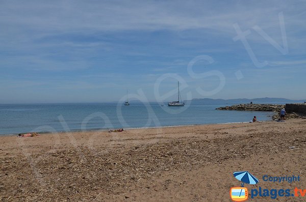 Plage de la Pinède à Hyères - zone du port de La Capte