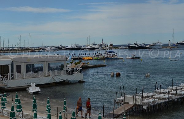 Veduta del porto della Galizia dalla spiaggia del Pino