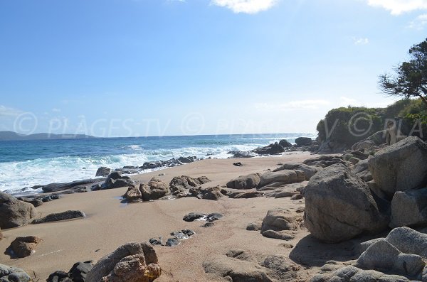 Plage de Piscona en Corse à Olmeto