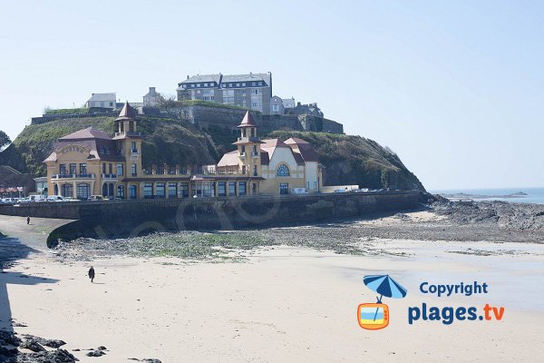 Plat Gousset beach in Granville and view on the Casino