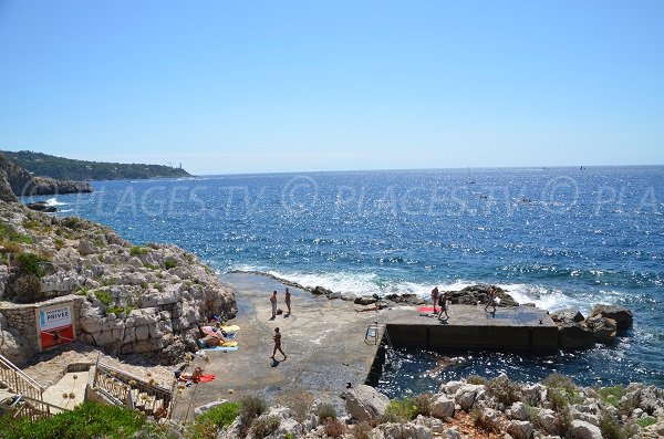 Spiaggia della Plateforme a Nizza