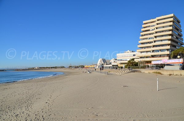 Photo de la plage de sable de la Grande Motte (centre-ville)