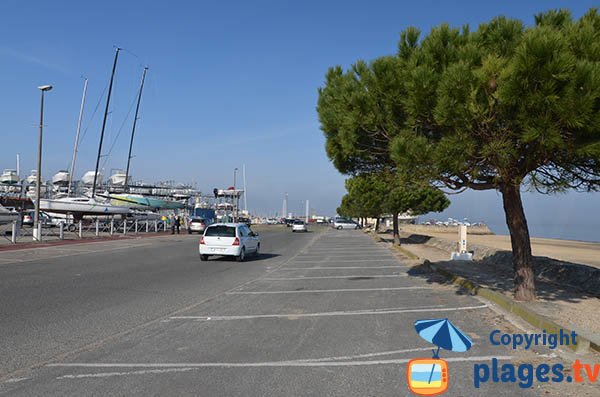 Parking de la plage de la pointe de l'Aiguillon à Arcachon