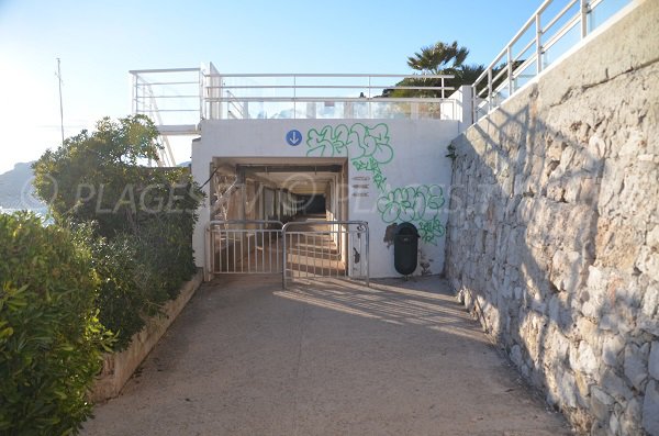 L'accesso alla spiaggia del Cap Martin