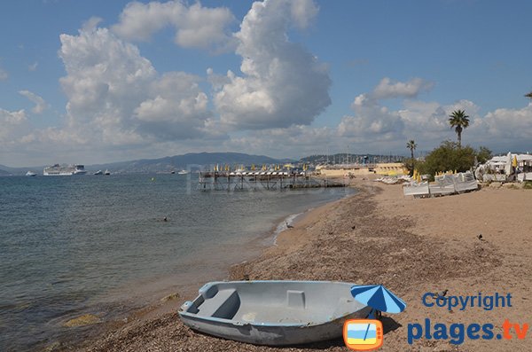 Photo de la plage de la Pointe Croisette - Palm Beach à Cannes