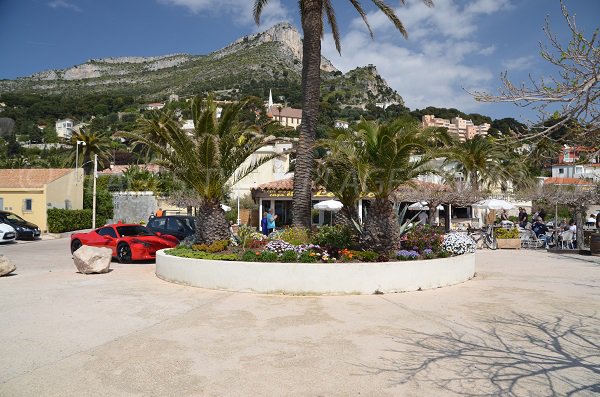 Parcheggio e ristorante - Cap d'Ail - punta dei Doganieri