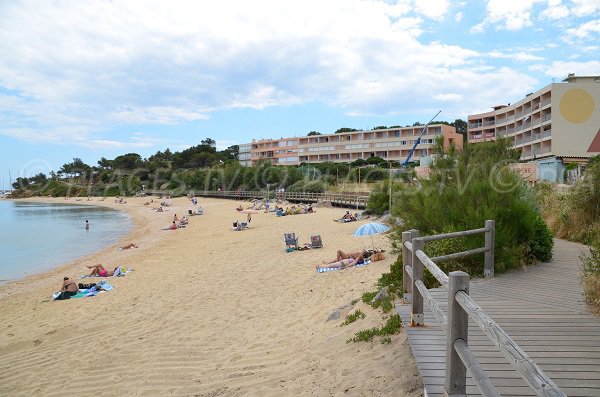 Landscaped wooden path along the Gouron beach of Bormes les Mimosas