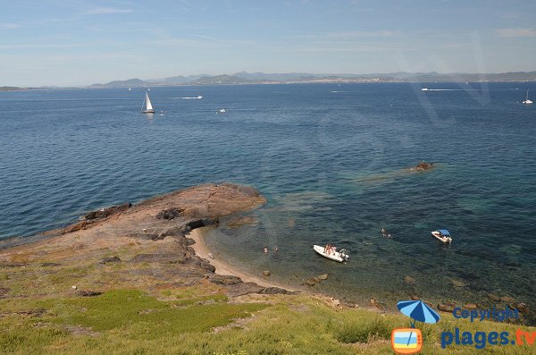 Plage de la Pointe des Mèdes sur l'île de Porquerolles dans le Var