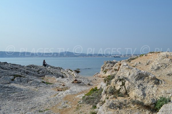 Kleine Bucht an der Spitze des Cap d'Antibes auf der Seite von Juan les Pins