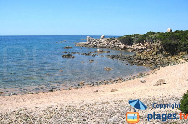 Crique sauvage dans le golfe de Figari