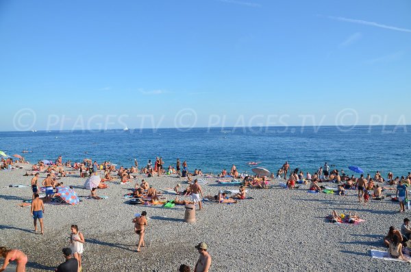 Foto spiaggi delle Ponchette a Nizza in estate