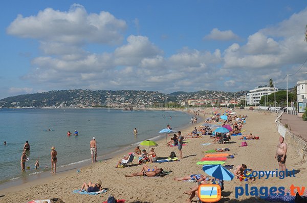 Plage du Pont de Lys à Juan les Pins