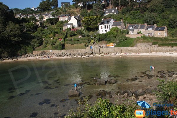 Plage et maisons du Yaudet