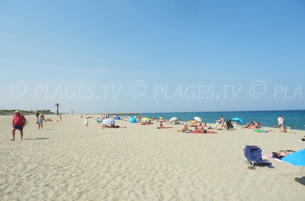 Spiaggia del Pont Tournant a St Cyprien - Francia