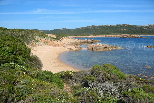 Sand cove between Tip of Testarella and Ventilegne bridge - Bonifacio