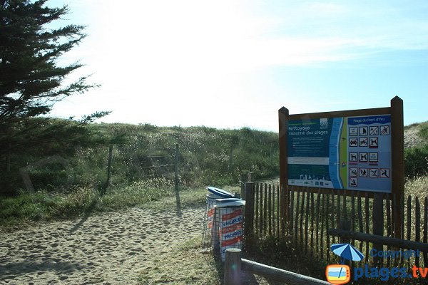 Sentier d'accès de la plage du Pont d'Yeu