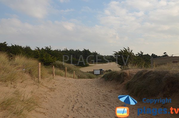 Accès à la plage du Pont d'Yeu - Vendée