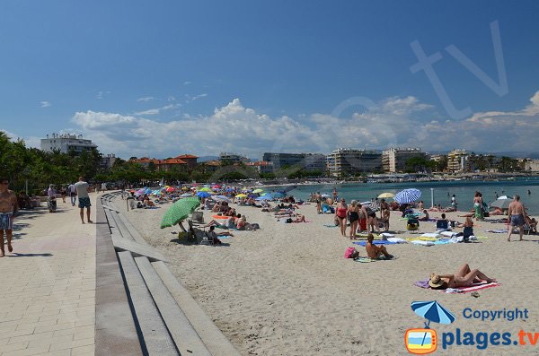 Ponteil beach and view on Antibes
