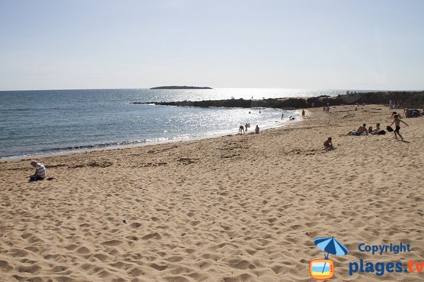 Porh Lineneu beach in Erdeven