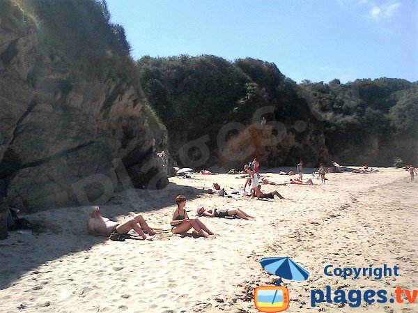 Crique de sable sur l'ile de Groix - Porh Skeudoul