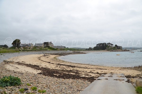 Photo de la plage de Pors Scaff à Plougrescant - Bretagne