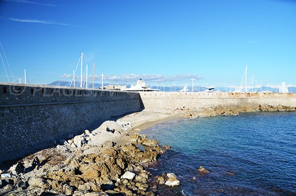 Photo de la plage du Port d'Antibes