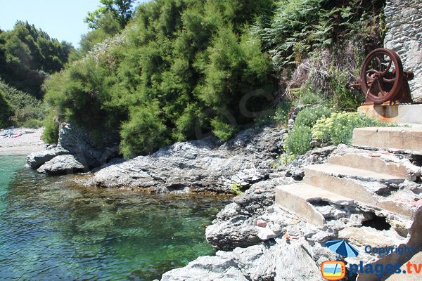 Access to the Port-Belloc beach - Sauzon