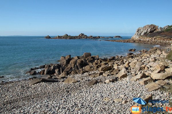 Rochers sur la plage de Port Blanc - Plougasnou