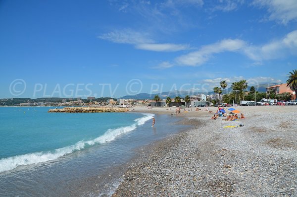 Plage du port du Cros - côté St Laurent du Var