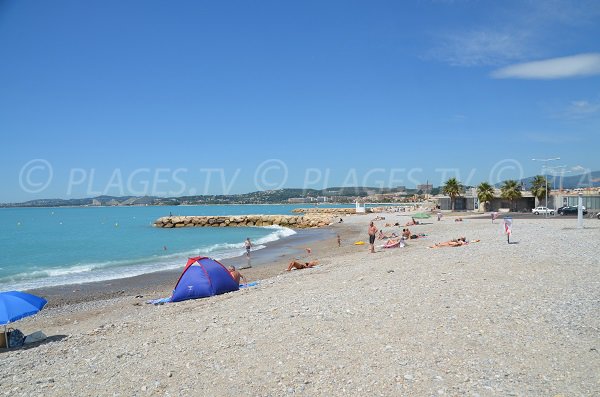 Spiaggia tra Cagnes sur Mer e Saint Laurent du Var