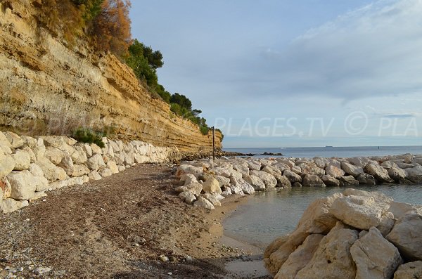 Sand beach near the port of Carry le Rouet