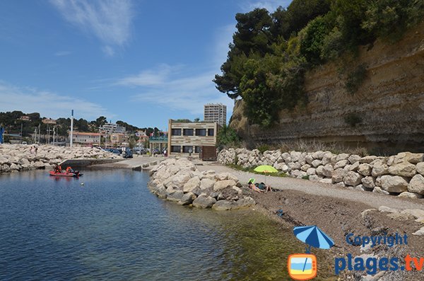 Spiaggia del Porto di Carry le Rouet - Francia