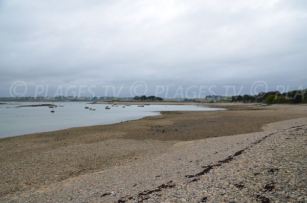 Photo de la plage du Port de Castel à Plougrescant