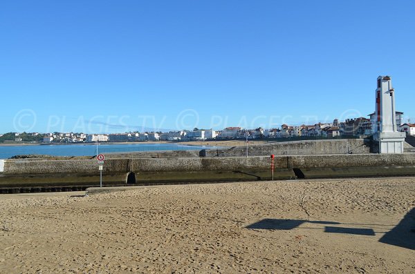 Beach of Port of Ciboure and St Jean de Luz