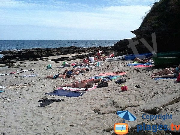 Cove near the Groix campsite - Port Coustic