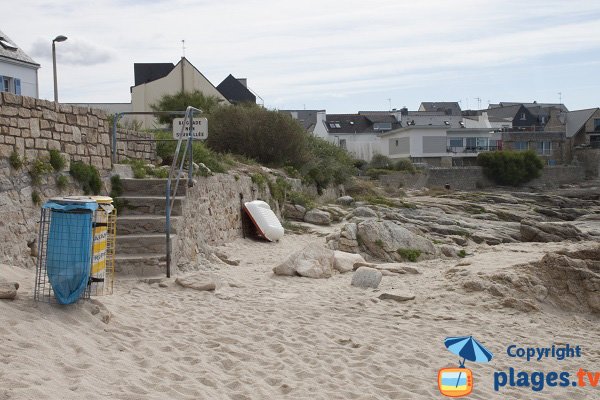 Access to Port Fontaine beach by stairs - Ploemeur