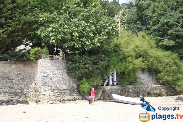 Annexes sur la plage de Port Fouquet - Belle Ile