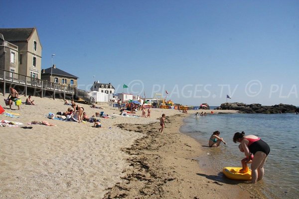 Swimming on the Croisic beach - Port Lin