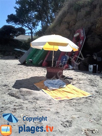 plage de Porh-Mélite au mois d'aout - Groix