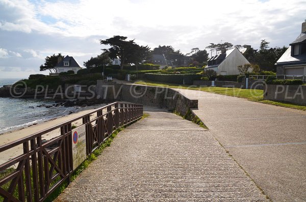 Access for Port Navalo beach for disable people