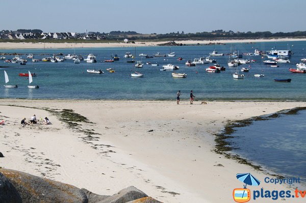 Photo de la plage du Port de Plouescat en Bretagne