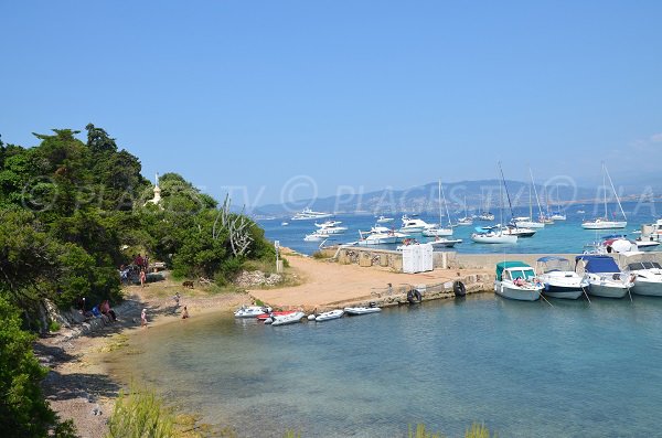 Photo de la plage du Port de St Honorat