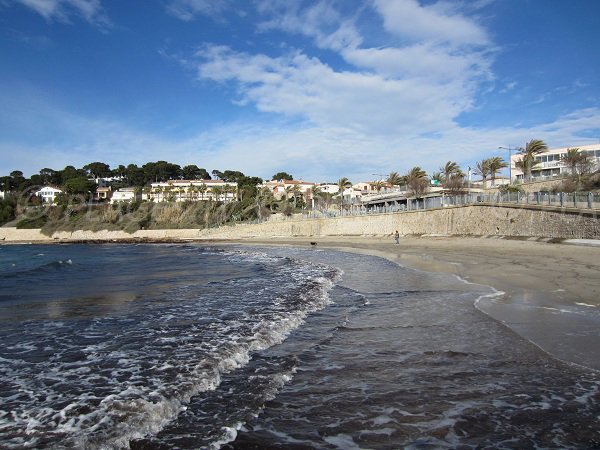 Sand beach in Sanary sur Mer - Bay of Portissol